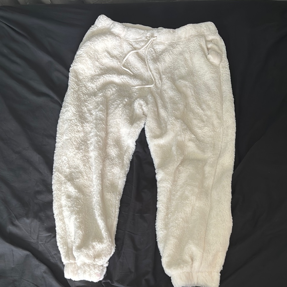 No Boundaries White Jogger Sweatpants Elastic Cuffs
